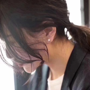 Zhuji S925 Silver Needle <b>Fine</b> <b>Stud</b> <b>Earrings</b> with Hot White Pearls Mantou Type Bright Light Classic Simple Personality Femininity - Product Image 4