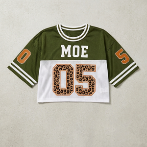 เสื้อเจอร์ซีย์อเมริกันฟุตบอลสีเขียวมะกอกทรงครอปทันสมัย ลายเสือชีตาห์แบบกำหนดเอง ตัดสีสไตล์บล็อกสี ทรงบ็อกซี่สำหรับผู้หญิง เสื้อสปอร์ตแนวสตรีท - Product Image 4