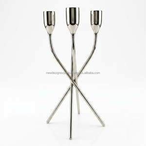 Candelabro Nórdico Minimalista Premium de 4 Copas • Soporte Cónico de Trípode en Plata Cepillada - Product Image 6