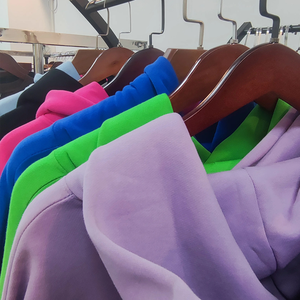 Sudadera con Capucha Oversize de Algodón Pesado de 450 g/m² para Hombre, Estilo Urbano, con Estampado Web Puff y Pedrería, Diseño Exclusivo, Productos de Fabricante - Product Image 4