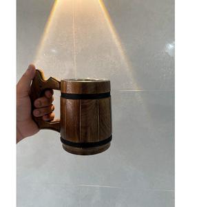 Jarra de Cerveza Vikinga de Madera Grabada Personalizada, Jarra de Cerveza Nórdica Tradicional - Product Image 1