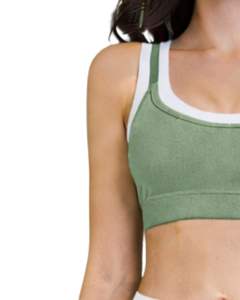 Conjunto Deportivo Personalizado para Mujer en Verde Salvia y Blanco con Contraste, Bra Deportivo y Pantalones Acampanados de Cintura Alta, Elásticos, para Yoga, Fitness y Gimnasio, Venta al Por Mayor OEM - Product Image 4