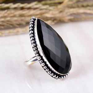 Anillo de Plata SHYAM JEWELRS con Ónix Negro en Forma de Lágrima, Corte Rosa, Diseño Tribal Vintage con Borde de Cuentas, Estilo Boho Hippie - Product Image 2