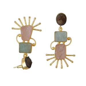 ต่างหูห้อยหินธรรมชาติทรงมินิมอลสำหรับผู้หญิงชุบทอง - Product Image 5