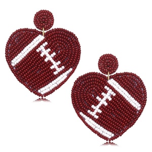 Boucles d'oreilles pendantes rondes faites à la main avec logo d'équipe sportive, collection de mode boutique, perles et lettres, pour femmes et jeunes filles - Product Image 3
