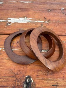 Brazalete de Madera Grabado Personalizado, Joyería Hecha a Mano para Mujer, Artesanía Natural - Product Image 5