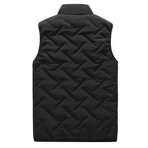 Gilet matelassé sans manches en toile pour homme avec logo personnalisé, style vintage délavé, chaud pour l'hiver et les activités de plein air - Product Image 2