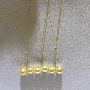 Collier en or 18 carats réglable en forme de Y avec perle d'eau douce Akoya de 3-4 mm et perle d'or champagne de 10-11 mm - Product Image 2