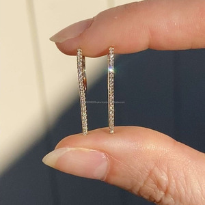 ต่างหูหมุดเงิน925ประดับเพชรปูจำลองสำหรับงานปาร์ตี้สวมใส่แบบคลิปหนีบต่างหูห่วงแบบห่วงสุดหรู - Product Image 1