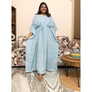 Caftán Turquesa Elephantastic, Prendas Cómodas para el Uso Diario - Product Image 1