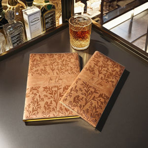 Menú de Cuero PU de Alta Calidad, A4, con Estampado Floral, Duradero, Certificado ISO, Color Personalizado, Logotipo, Niquelado, para Hoteles y Restaurantes - Product Image 1