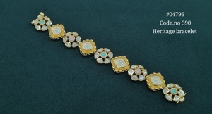 Bracelet Kundan Sovereign plaqué or, pierres Kundan, laiton, bijoux ethniques Kundan pour mariage et fêtes. - Product Image 5