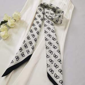 Pañuelo de Seda de Diseño Premium para Mujer, Pañuelo Cuadrado para la Cabeza, Pañuelo para el Cabello, Pañuelo para el Cuello, Sensación Suave y Satinada, Moda Femenina - Product Image 4