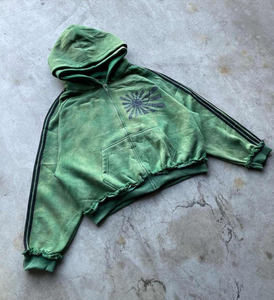 Sudadera con capucha doble personalizada con efecto desgastado por el sol, de alta calidad, estilo urbano, para unisex. - Product Image 2