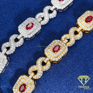 Pulsera de eslabones geométricos en tono plateado con detalles de piedra central roja y detalles brillantes para compradores mayoristas de joyería - Product Image 4