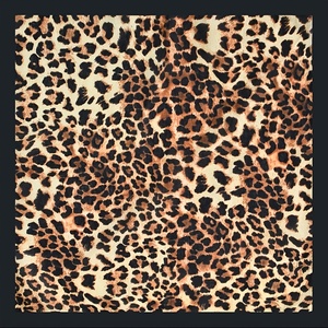 Bandana vintage en acrylique noir avec imprimé camouflage, 22x22 pouces, accessoire décontracté multifonctionnel unisexe - Product Image 4