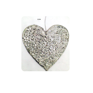 Étoiles suspendues en métal faites à la main, élégantes et texturées, avec boucles en ruban, écologiques, durables et festives - Product Image 6