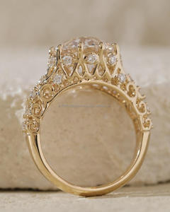 Anillo de Compromiso/Boda de Diamantes de Oro Amarillo de 14K Estilo Vintage para Mujer, Corte Brillante Redondo, Diamante Cultivado en Laboratorio, Clásico, Certificado por IGI - Product Image 3