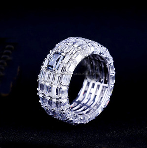 Anillo de Eternidad con Esmeralda Helada para Hombre y Mujer, Zafiro Azul Corte Radiante, Plata de Ley 925 con Baño de Rodio, Anillos de Compromiso y Boda - Product Image 2