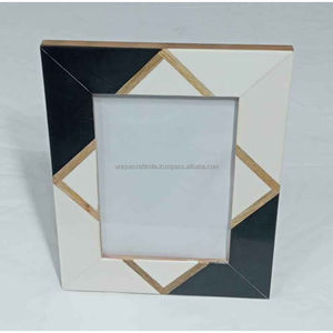 Marco de Fotos de Madera Clásico con Vetas de Mármol, Hecho a Mano, con Incrustaciones de Resina Beige Suave, Decoración Elegante y de Lujo - Product Image 6