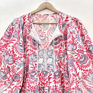 Robe mini vintage formelle en coton écologique à imprimé floral fait main, col en V, manches 3/4, taille naturelle, ourlet à volants, lavable - Product Image 3