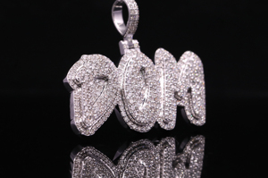 จี้เพชร CZ สุดหรูแบบสั่งทำพิเศษ สไตล์สตรีทเลเจนด์ - Product Image 2