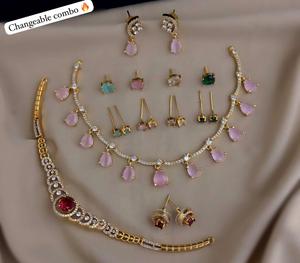 Ensembles de colliers de qualité supérieure, offre combinée idéale pour les occasions festives et les tenues décontractées, bijoux légers et minimalistes. - Product Image 2