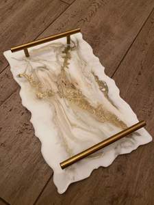 Bandeja de Resina Hecha a Mano Moderna y Más Vendida, Organizador Decorativo para el Hogar, para Mesa de Vanidad, Disponible a un Precio Excelente - Product Image 6