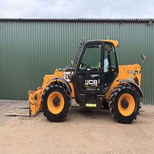 รถตักล้อยาง JCB 535-95 Agri Super Telehandler 9.5 เมตร รับน้ำหนัก 1 ตัน ขับเคลื่อน 4 ล้อ เครื่องยนต์ดีเซล สำหรับงานเกษตร พร้อมปั๊มไฮดรอลิก TCM - Product Image 3