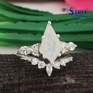 Ensemble de bagues en argent sterling 925 avec pierre de lune naturelle en forme de cerf-volant et accents de zircon cubique, pour mariage et fiançailles - Product Image 1