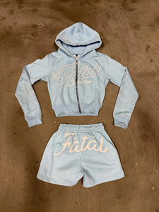 Conjunto Deportivo con Capucha Negra Fatal Girls, con Logotipo de Pedrería y Pantalones Cortos con Estampado Brillante, Ropa Urbana para Otoño - Product Image 4