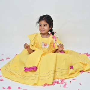 Lehenga Choli de Primera Calidad para Niñas, Vestido Tradicional Indio Étnico Bordado para Bodas y Fiestas, Precio de Exportación - Product Image 1