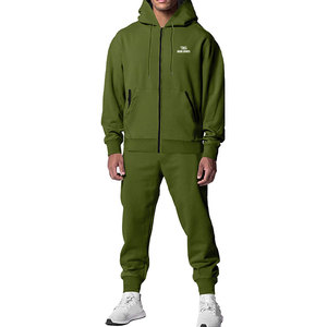 Chándal de corte holgado de alta calidad, tejido suave, diseñado para uso casual y comodidad duradera. - Product Image 1