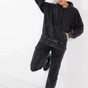 Sudadera con Capucha Negra Lavada de Corte Holgado para Hombre, Diseño de Bolsillo de Color Sólido, Tejido de Punto, Manga Larga, para Otoño - Product Image 1