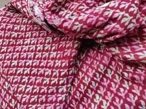 Housse de coussin décorative en tissu imprimé à la main en coton floral multicolore pour la décoration intérieure, la couture et l'artisanat - Product Image 6
