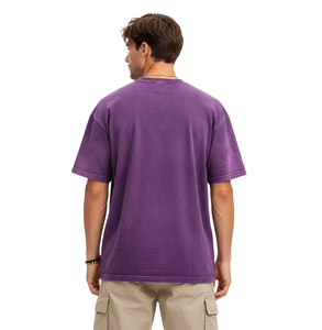 Camiseta de Alta Calidad con Estampado 'Praise' y Lavado Ácido - Corte Holgado, Informal, 100% Algodón, con Logotipo Serigrafiado - Product Image 4