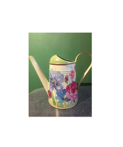 Bidon d'eau galvanisé décoratif avec motif en émail peint à la main, parfait pour les cuisines de ferme rustiques, les patios et les jardins. - Product Image 1