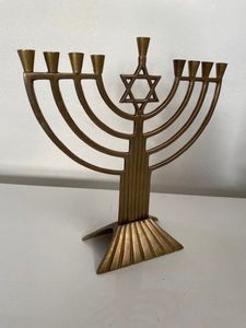 Matte <b>Black</b> Curved Metal Menorah Candle Holder Hanukkah Modern Decorative Tabletop Elegant Home Display Stand - Product Image 4