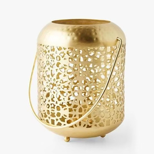 Lanterne suspendue décorative en métal avec finition rustique pour mariage, fête, jardin et éclairage festif - Product Image 1