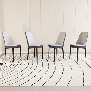 Set di 4 Sedie da Pranzo in Stile Moderno con Tessuto in Pelle PU di Alta Qualità e Cuscini Spessi e Morbidi, Gambe in Metallo Nero - Product Image 1