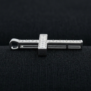 จี้เพชรทรงปรินเซสคัท 5 กะรัต รับรองโดย IGI รูปทรงกางเขนคริสเตียน แพลตตินั่ม PT950 น้ำหนัก 8 กรัม สร้อยคอสำหรับทั้งชายและหญิง เหมาะสำหรับงานแต่งงาน - Product Image 3