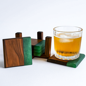 แผ่นรองแก้วไม้วอลนัททรงสี่เหลี่ยม เหมาะสำหรับป้องกันพื้นผิวโต๊ะ - ตกแต่งโต๊ะกาแฟและวางชาผลไม้ของคุณให้สวยงามยิ่งขึ้น - Product Image 1