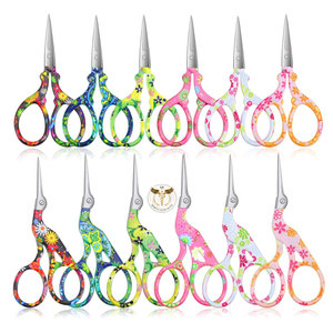 Juego de 12 Tijeras de Bordado Profesionales con Funda de Cuero Artificial, Tijeras de Acero Inoxidable para Cortar Hilo de Coser - Product Image 1