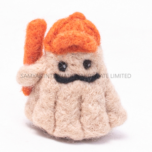 Muñeco de fieltro hecho a mano de personaje de Halloween con gorro naranja y bastón |   Linda Decoración de Peluche Miniatura - Product Image 5