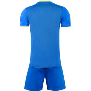Ensemble maillot et short de foot personnalisé par sublimation, rouge et noir, respirant, polyester, adulte unisexe - Product Image 2
