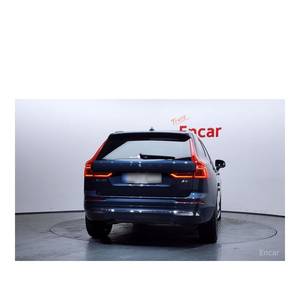 Volvo XC60 B5 Ultimate 2023 con Volante a la Izquierda, Caja de Cambios Automática, Asientos de Cuero, Cámara Trasera - 12,822 km, Rojo Brillante - Product Image 4