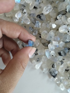 Lote de Piedras Preciosas de Piedra Lunar Púrpura Natural en Bruto, 1 Lote de Gemas de Red Mountain para la Elaboración de Joyas - Product Image 1