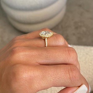 Anillo de Compromiso de Cristal con Corte de Pera para Mujer, Oro de 18K, Engaste de Puntas, Estilo Floral de Lujo, Chapado en Rodio, Certificado IGI - Product Image 4