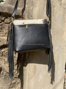 Se trata de un neumático y un neumático para el hogar. - Product Image 6