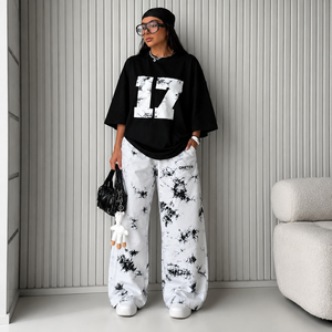 T-shirt noir oversize pour femme avec imprimé blanc 17, col rond, style streetwear, en jersey de coton - Product Image 6